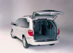 Chrysler Town & Country 2005 года